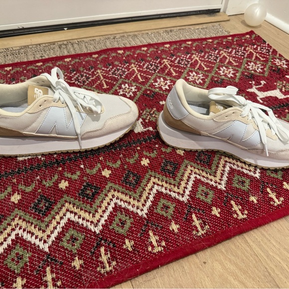 New Balance 237 - Picture 4 of 6